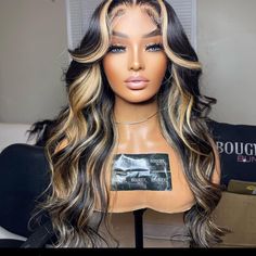 22 Inch Wig with Money Piece Honey Blonde Money Piece On Dark Hair, Money Piece Black Women, Curly Hair Money Piece Highlights, Hairstyles Money Piece, Money Piece Hair Black, Blonde Money Piece On Blonde Hair, Money Piece Wig, Money Peice Hair Ideas, Black Wig With Blonde Highlights