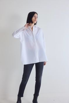 A perfectly oversized tunic style top, now in a new ﻿non-iron﻿ fabric. Wear over your favorite leggings or fitted pants for a chic, effortless style. See how to style it here. Oversized Modern Blouse For Workwear, Effortless Everyday Blouse With Shirttail Hem, Modern Oversized Blouse For Daywear, Chic Relaxed Fit Tunic For Daywear, Chic Oversized Blouse For Layering, Versatile Relaxed Fit Blouse For Layering, Oversized Blouse For Layering, Effortless Oversized Everyday Blouse, Versatile Oversized Blouse For Day