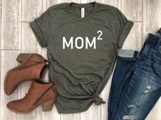 Mom Tees Funny, Wife Mom Boss, Cricut Shirts, Diy Shirts, Mom Tshirt, Shirts To Make, Maternity Tees, Mothers Day T Shirts