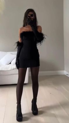 Black Outfit Dress Party, Short Dress And Gloves Outfit, Aesthetic New Years Outfit, 18th Bday Outfits, Black Hoco Outfit, Semi Formal Birthday Party Outfit, All Black Party Theme Outfit, Hot Black Outfits Night, Black Dress Club Outfit