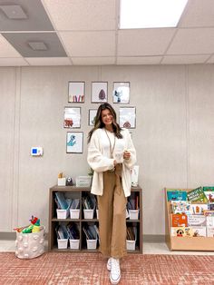 Teaching Internship Outfit, First Day Teaching Outfit, Outfits For Student Teaching, Teacher Outfits Without Jeans, Beachy Teacher Outfits, Teachers Winter Outfits, Teacher Outfits Middle School Fall, Teacher Elementary Outfit, 3rd Grade Teacher Outfits