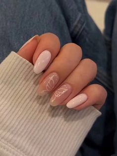 May Nails Almond Shape, Cute Nail Designs Easy Simple, Cute Minimalistic Nail Designs, Cute Summer Nails Designs Simple, Almond Acrylic Nails Summer Simple, Minimalist Nails Butterfly, Butterflies On Nails, Elegant Nail Designs Almond Shape, Acrylic Nail Designs With Gems