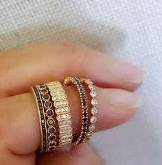 Jewelry Design Inspiration, Gold Rings Fashion, Stacked Jewelry, Pretty Rings, Channel Set, Hand Jewelry, Girly Jewelry, Dream Jewelry, Antique Rings