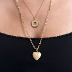 This hollow gold heart necklace-charm is, no doubt, the highlight of any stack. Its puffy design gives it that three-dimensional overlook. Bold yet simple. Gold Paper Clip Necklace, Puffy Design, Paper Clip Necklace, Tiny Charm, Puffed Heart, Gold Heart Necklace, Small Charms, Gold Paper, Necklace Charm