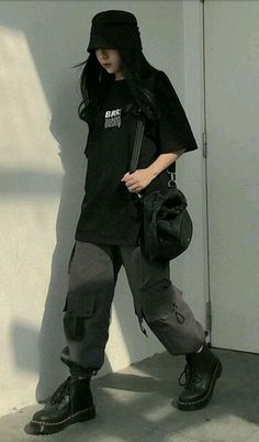 Boyish Outfits, Korean Outfit Street Styles, Outfit Korean, Korean Casual Outfits, Baggy Clothes, Tomboy Outfits, Tomboy Style Outfits, Tomboy Fashion