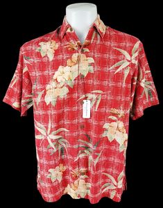 TOMMY BAHAMA Mens 100% Silk Red Multicoloured S/S LUXURY HAWAIIAN SHIRT Ultra Ultrasoft - S - Chest 42" - £119 Actual measurements: Collar 15in 38cm / PTP 21in 53cm / Chest 42in 107cm / Length 30in 76cm Actual chest measurement is 42ins, so suitable for chest up to 40ins Genuine & authentic TOMMY BAHAMA luxury pure silk Hawaiian shirt Tropical flower & leaf print on check, thick, luxurious, ultra ultrasoft, 100% red Silk Short sleeves                Regular collar              No chest pocket Embroidered inner neck          Wood effect buttons        Lined neck & shoulders Pleated shoulders          Spare buttons TOMMY BAHAMA logo tag on front bottom Relaxed fit : extremely soft, luxurious feel, loose, airy & cool in hot weather Designed for tropical climates            RRP £119 CONDITION: Tropical Flower, Flower Leaf, Logo Tag, Front Bottoms, Silk Shorts, Red Silk, Leaf Print, Hot Weather, Tommy Bahama