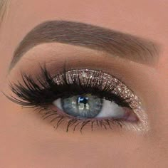 Eye Makeup Ideas For Prom, Pretty Prom Makeup For Blue Eyes, Simple Makeup Looks Gold, Natural Sparkly Eye Makeup, Concert Eye Makeup Looks, Cute Makeup For Hoco, Makeup Ideas For Black Formal Dress, Newest Makeup Trends, Wedding Makeup With Glitter