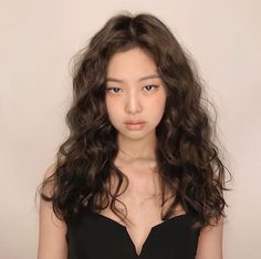 Curly Hairstyles Asian Women, Kpop Idol Curly Hair, Korean Girl Curly Hair, Hispanic Curly Hair, Asian Curly Hair, Perm Female