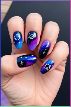 Easy Halloween nails include simple and low key nail art, such as spider webs, pumpkins, zombies and many others. Check out more ideas! Coldplay Nails Design, Galaxy Nails Designs, Space Nails Galaxy, Outer Space Nails, Christmas Nail Designs Easy, Aries Women, Mint Green Nails, Halloween Nails Easy, Space Nails