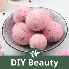 Himalayan Salt Bath, Moisturizing Bath, Salt Bath, Bombe Recipe, Homemade Bath, Bath Bomb Recipes, Bath Fizzies, Dried Rose Petals