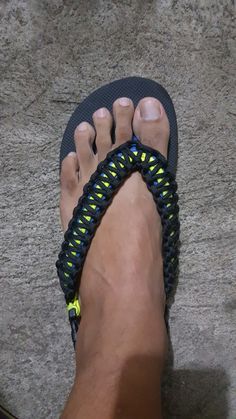 Paracord Projects, Mens Sandals, Paracord, Womens Flip Flop, Flip Flops, Sandals, Bracelet, Lace