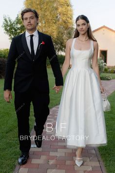 Barbara Palvin Ankle Length Designer Wedding Reception Dress Vivienne Westwood Wedding Dress, Vivienne Westwood Wedding, Courthouse Wedding Dress, Classic Wedding Hair, Palvin Barbara, Civil Wedding Dresses, Tea Length Wedding, Vogue Wedding, Dylan Sprouse