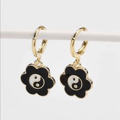 New Never Worn! Earrings Color, Yin Yang, Full Service, Cufflinks, Jewelry Earrings, Fast Delivery, Womens Sizes, Women Jewelry, Drop Earrings