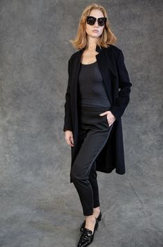 Cashmere Long Blazer Timeless long-silhouette cashmere blazer, in a super dark navy color. Style Details Knee length Full length sleeves Straight silhouette Princess seaming front and back 2 seam pockets Hidden zippered pocket left and right inside seam Total of 4 pockets Fully lined Wool 80% Cashmere 20% with luxurious hand-feel Cashmere Blazer, Elastic Waistband Pants, Super Dark, Long Blazer, Dark Grey Color, Jersey Knit Fabric, Navy Color, Color Style, Hip Length