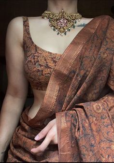 SAREE STYLES| SAREE STYLING| SAREE DRAPING| SAREE Styling Saree, Madonna Vogue, Saree Styling, Trendy Outfits Indian