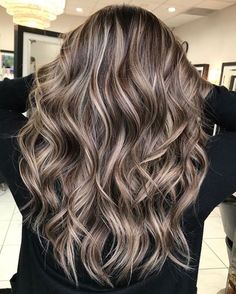 Brown Hair Inspo, Brunette Hair With Highlights, Brown Hair Balayage, Blonde Hair Inspiration, Brown Hair With Highlights, Hair Color Ideas For Brunettes, Hair Color Balayage