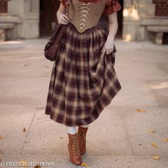 This luxurious soft 100% cotton flannel skirt is perfect for Outlander, Light and Dark Academia, or Irish themed looks. An elastic waistband gives the skirt a comfortable fit around your natural waist, and hidden pockets are perfect for storing away your treasures. Victorian Plaid Skirt, Brown Fantasy Outfit, Light And Dark Academia, Dark Academia Wardrobe, Academia Wardrobe, Rachel Maksy, Yellow Corset, Flannel Skirt, Brown Corset