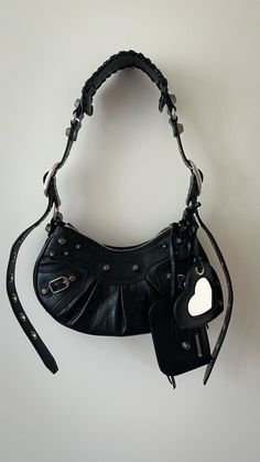 Purse Balenciaga, Balenciaga Handbag, Balenciaga Purse, Fashion Major, 90s Bag, Luxury Bags Collection, Balenciaga Handbags, T Bag, Handbag Essentials