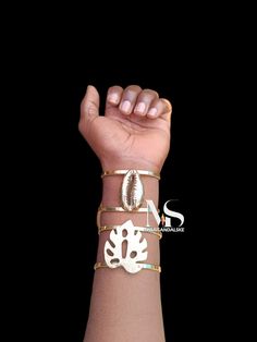 Well designed  adjustable bracelet. Made using high quality brass. Wholesale price available African Bangles, African Bracelet, African Bracelets, Diy Jewelry Necklace, Brass Bracelet, Unisex Bracelets, African Jewelry, Brass Jewelry, Jewelry Necklace