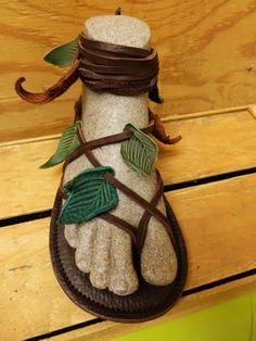 "All Tread Light sandals, moccasins, and purses have the option of adding loose leaves as an ADD-ON using this listing. You can also purchase loose leaves as a fun addition to your own craft or costume! We punch a large hole into the top of each leaf so you are able to easily slide them on or off your laces. They are removable and reusable! We'll send you one, six, or ten leaves of different sizes (1-2 inches) in the colors of your choice. Tell us in the 'Message To Seller\" area what colors you Wrap Moccasins, Masc Cottagecore, Fantasy Crown, Fairy Shoes, Fair Outfits, Fantasy Costumes, Fantasy Clothing, Fantasy Fashion, Leather Lace