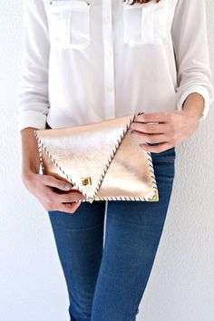 Leather rose gold clutch / Handmade leather bag / Rose gold clutch / Rose gold purse / Envelope clut Rose Gold Purse, Rose Gold Clutch, Gold Clutch Purse, Leather Rose, Gold Purse, Gold Clutch, Wedding Clutch, Envelope Clutch, Leather Bags Handmade