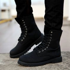 Mens Outdoor Fashion, Hip Hop Street Style, Timberland Boots Outfit, Boots Outfit Men, Men Fashion Casual Shirts, Mens Casual Dress Outfits, Mens Boots Fashion, Fresh Shoes, Stylish Boots