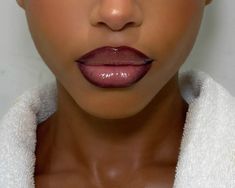 sophiasinotx Glossy Lips Makeup, Lip Combos, Sweet 17, Beauty Tutorial, Soft Makeup Looks, Makeup For Black Skin, Lori Harvey, Lip Combo