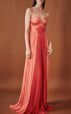 J Mendel Gown, Fire Woman, New Fashion Style, Pleated Gown, Gorgeous Gowns, Fashion Show Collection, Looks Style, Mode Inspiration, Event Dresses