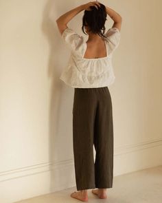 Coastal Cowboy, Linen Pants Outfit, Athleisure Trend, Chill Outfits, Follow You, Dope Outfits, Art Therapy, Mode Inspiration, Light Denim