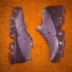 Nike Vapor Max Flyknit V1 Violet Sz 11 Wmns 9 Mens Dead Stock Brand New Purple Lace-up Sneakers With Textured Sole, Sporty Purple Sneakers With Textured Sole, Nike Vapor Max, Vapor Max, Violet Color, Nike Vapor, Shoes Nike, Color Purple, Womens Shoes Sneakers