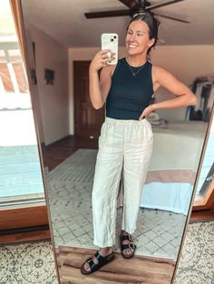 Outfits For The End of June – Marissa Wears an Outfit Linen Tank Top Outfit, Linen Pants Outfit Black, Tan Linen Pants Outfit, Birkenstock Summer Outfit, Black Tank Top Outfit, Boho Mom Style, Birkenstock Summer, Linen Pants Black, Khaki Linen Pants