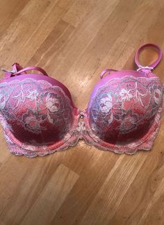 Bra Organization, Diy Fashion Photography, Persian Fashion, Victoria Secret Outfits, Bullet Bra, Pretty Bras, Big Bra, Bra Brands, Cute Bras