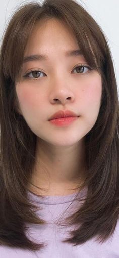 Bangs Style For Oval Face, Layer Oval Haircut Short, Short Haircut Ideas For Oval Face, Oval Layered Haircut Medium, Oval Face Haircuts Medium, Oval Haircut, Haircuts For Long Hair With Layers, Hair Style Korea, Oval Face Haircuts