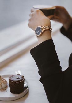 Elegant Watches Women, Jewelry Ad, Bracelets Design, Watches Women, Coffee Photography, Coffee And Books