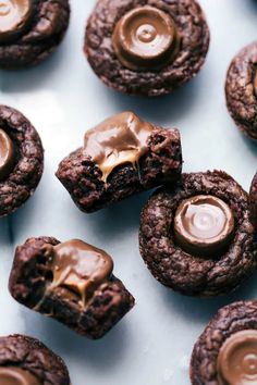 chocolate cookies with peanut butter frosting on top