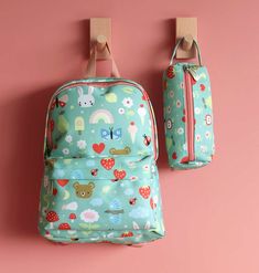 This little backpack is part of the collection of backpacks for toddlers, a special size available in different designs and lovely colours. The front pocket is ideal for keeping smaller items; there is an additional pocket inside and plenty of space for school lunches/snacks and a pencil case. Thanks to the front buckle, the adjustable padded shoulder straps do not fall off and the bag always stays in place. Specifications: Dimensions: 9.3 x 3.9 x 11.8 inches Material: lightweight polyester Capa Kawaii Backpack For Everyday And Back To School, Cute Everyday Pencil Case For Back To School, Back-to-school Backpack Pencil Case For Travel, Cute Green Backpack For Students, Cute Green Student Backpack, Back To School Backpack Pencil Case For Travel, Cute Green Backpack For Back To School, Fun Backpack For Everyday Use And Back To School, Fun Travel Backpack For Back To School