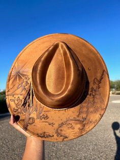 Burned Hats, Like A Tattoo, Cowboy Hat Design, Flat Brim Hat, Unique Hats, Cowgirl Hats, Birth Flowers, A Tattoo, Stylish Accessories