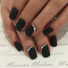 Rhinestone Design On Nails, Biker Chic Nails, Black Wedding Nails Classy, Simple Manicure Designs, Black Wedding Nails, Black And White Nail, Unghie Sfumate, Black Coffin Nails, White Nail