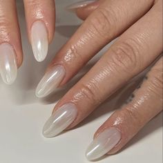 Pearl Chrome Nail, Pearl Chrome, Nails Minimalist, Pearl Nail, Classy Nail, Chrome Nail Powder, Classy Nail Designs, Nails Natural, Chrome Nail