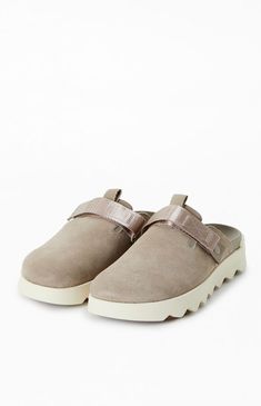 The Women's VIIBE Clogs from SOREL brings a bit of fun to your everyday look. These classic clogs get reimagined with a modern update featuring an adjustable strap, contoured cushioning for added comfort, and a scalloped sole that is lightweight for all-day exploring.


	Available in suede or full-grain leather
	Adjustable webbing strap
	Can be worn as a back strap or front strap
	Webbing loop detail
	Molded and contoured EVA footbed
	Lightweight molded Livelyfoam midsole
	TPU heel logo
	Molded Sorel Clogs, Pnw Fall, Winter Clogs, Webbing Strap, Sorel Womens, Crazy Shoes, Back Strap, Fall 2024, Full Grain Leather