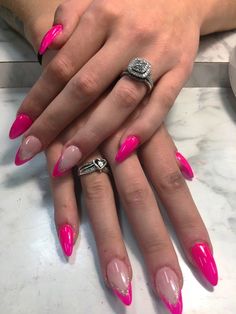 Fuscia Nails Design, Fucsia Nails Design, Two Colour Nails, Nails Fucsia Hot Pink, Nail Art Fucsia, Nails Fucsia, Fucsia Nails, Two Color Nails, Summer Nails Art