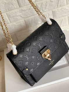 Tas Louis Vuitton, Tas Lv, Sac Louis Vuitton, Jordan Outfits, Girly Bags, Fancy Bags