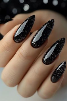 Black Spooky Nails Almond, Nails For Night Out, Black Silver Almond Nails, Dark Glitter Nails Sparkle, Nails Black Sparkle Glitter, Black Nails Inspiration Almond, Dark Neon Nails, Neutral Goth Nails, Black Glittery Nails Acrylic