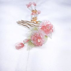 "Product description Name - Shinning Pink Glass Floral Hair Comb With Tassel / Asian Hanfu Hair Jewelry Accessories/ Chinese Bridal Hair Pieces Material Used - Copper, Glass , Acrylic Bead ,Alloy Color -Pink & Gold Size- Comb Surface : 4.5 inches x 3.4 Inches + 5.4 Inches Tassel Comb Pin : 3 Inches x 1.75 Inches Weight -3 OZ What is inside the shipping box - A hair Comb Now, \"LEAVE YOUR MESSAGE\" service is available for free.  Simply just leave what you want to say in the gift message section Jocelyn Core, Chinese Bridal Hair, Quinceañera Planning, Chinese Hanfu Accessories, Pink Hairband, Comb Pin, Hair Pin Chinese, Hanfu Hair, Hanfu Hair Accessories