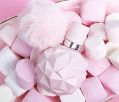 Sweet Like Candy Perfume, Pink Perfumes, Ariana Grande Sweet Like Candy, Ariana Grande Perfumes, Candy Perfume, Sweet Like Candy, Summer Beauty, Beauty Stuff, In My Head