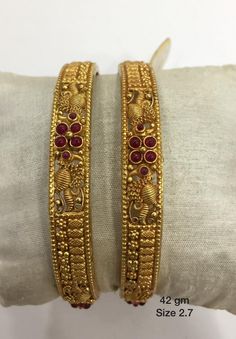 Ankle Bracelets Gold, Gold Bangles Indian, Gold Jewels Design, Neck Pieces Jewelry, Gold Bangles For Women, Gold Bangle Set, Gold Jewelry Simple Necklace, Handmade Gold Jewellery, Gold Bridal Jewellery Sets