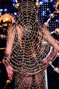 In a gorgeous spirderweb dress created by Annie's Ibiza, actress Dakota Johnson dazzles. Spiderweb Dress, Dakota Jhonson, Madame Web, Dakota Johnson Style, Valentino Gowns, Vogue Brazil, Strong Female Characters, Art Outfit, Sheer Gown