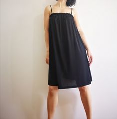 Minimal lightweight dress.   Size small.  Very lightweight and comfy. Grey Jumper Dress, Black Midi Dress Bodycon, Black Minimal, Flowy Maxi Skirts, Black High Waisted Shorts, Black Pleated Skirt, Lightweight Dress, Tiered Midi Dress, Black Sleeveless Dress