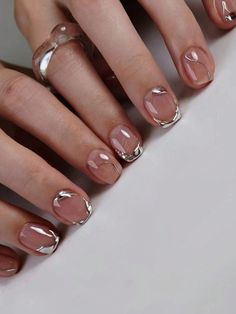 Multicolor  Collar    Uñas de Color Embellished Neutral Nail Designs, Nagellack Trends, Minimalist Nail, Quick Nail, Chrome Nails Designs, Nagel Tips, Metallic Nails, Nail Forms, Short Nail Designs