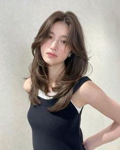 Haircuts For Long Hair Round Face Asian, Binyag Outfits Ninang, Asian Hairstyles For Round Face, Layered Haircuts Straight Hair Medium, Layered Haircuts For Square Faces, Asian Hair Layers Medium, Haircuts For Round Faces Asian, Summer Hair Asian, Low Visual Weight Hairstyles